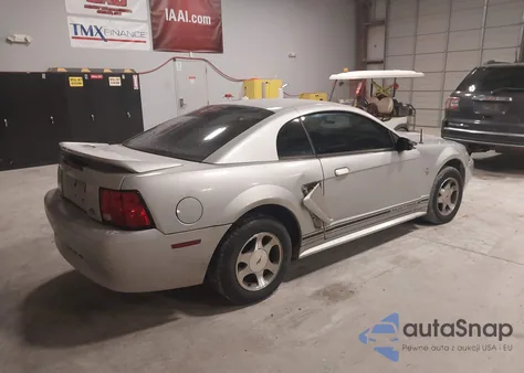 2000 Ford Mustang z USA, uszkodzony, nr VIN 1FAFP4046YF315156